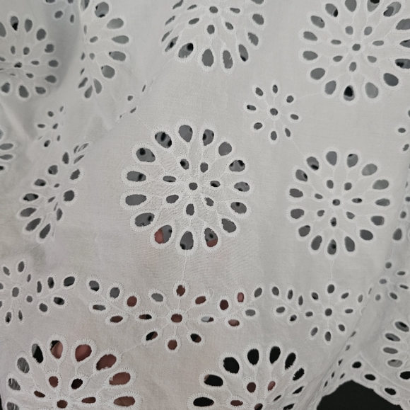 Calligraphie eyelet blouse. - Picture 4 of 5